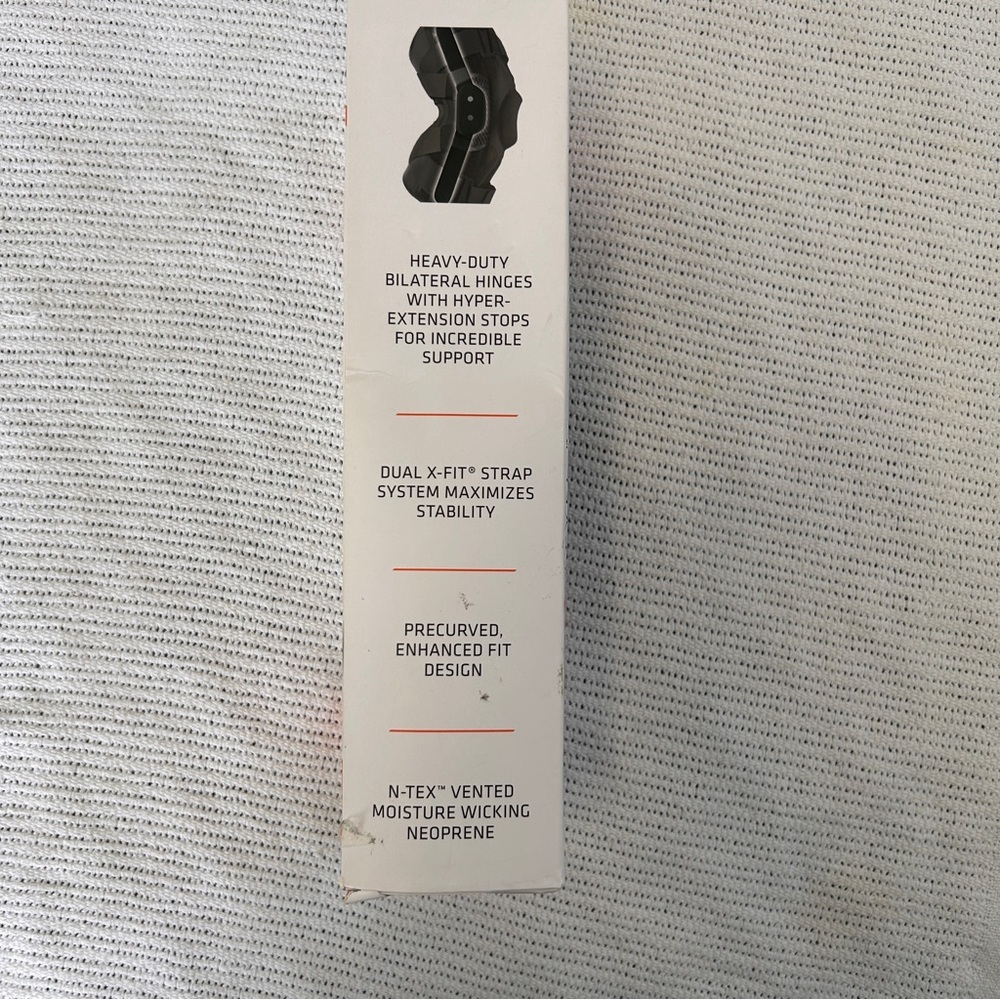 Shock Doctor Knee Brace Size M , Compression Level 3 Support w/ Bilateral Hinges - Picture 4 of 7